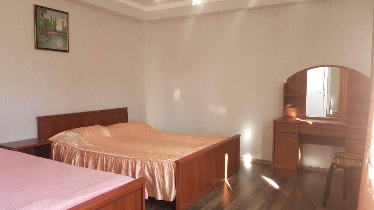 Holidays In Sukhum Sukhumi Ngoại thất bức ảnh